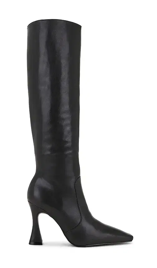x REVOLVE Chantall Boot