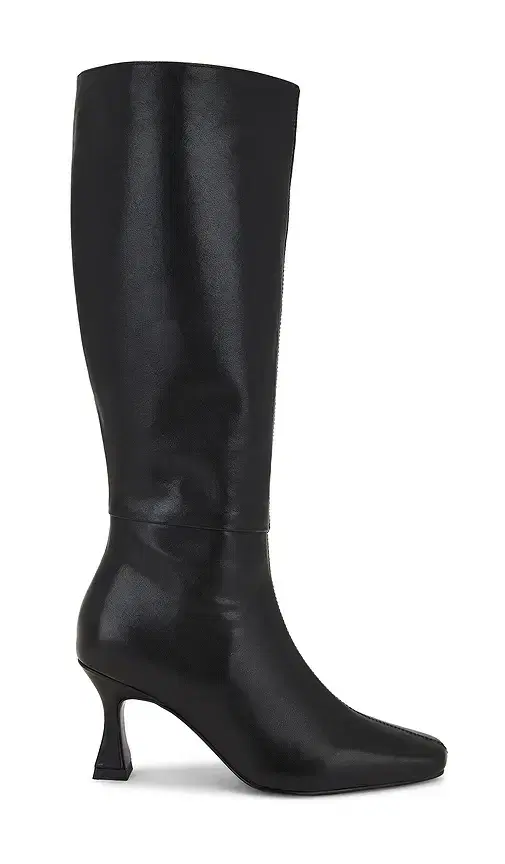 Caitlin Boot