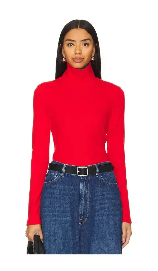 The Rib Turtleneck