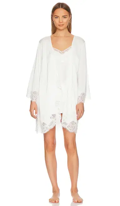 homebodii Sian Short Lace Robe | Thumbnail 2