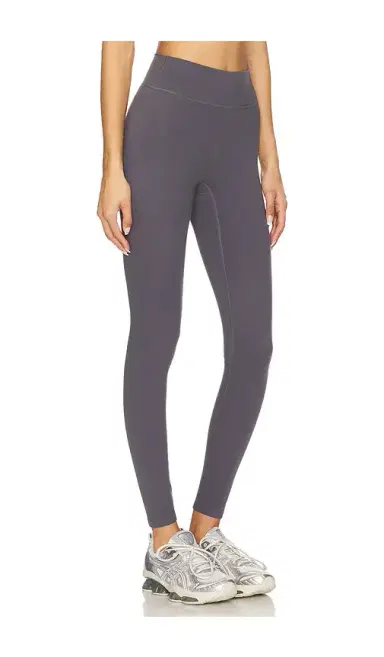 437 The Essentials Legging | Thumbnail 2