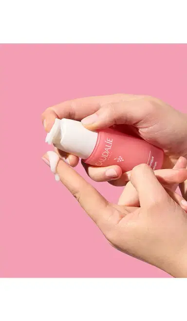 CAUDALIE VinoHydra Hyaluronic Serum | Thumbnail 2 CAUDALIE VinoHydra Hyaluronic Serum | Thumbnail 2