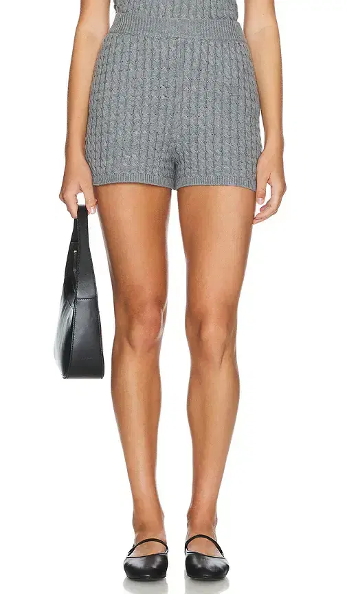 L'Academie Eliana Short