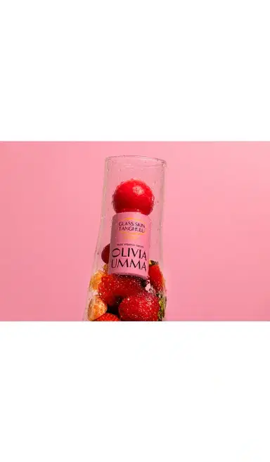 OLIVIAUMMA Glass Skin Strawberry & Tangerine Serum | Thumbnail 2 OLIVIAUMMA Glass Skin Strawberry & Tangerine Serum | Thumbnail 2