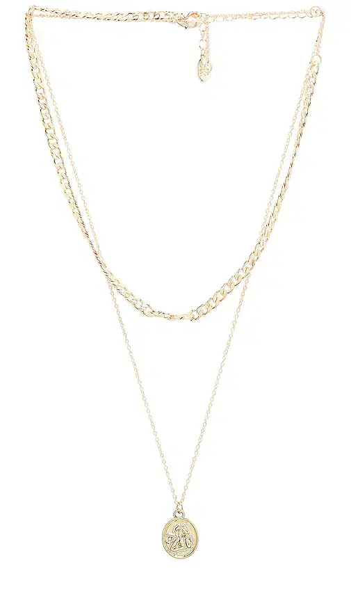 8 Other Reasons Amira Lariat