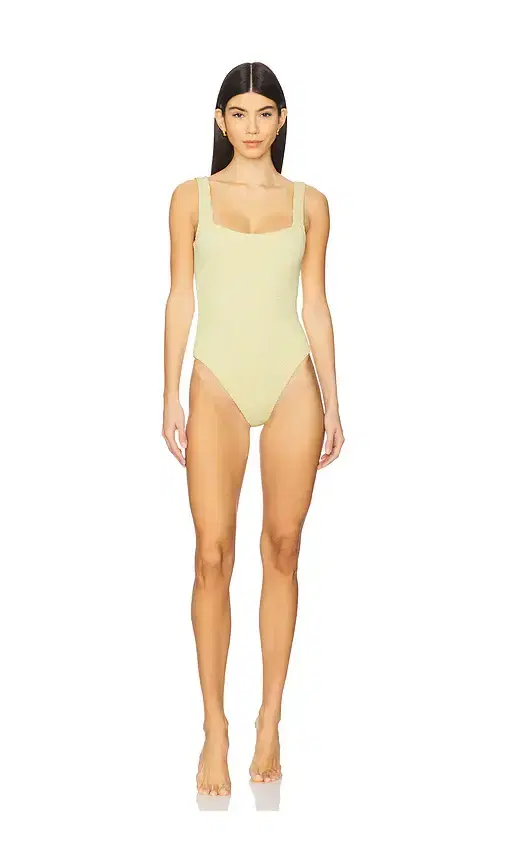 The Scrunch One Piece