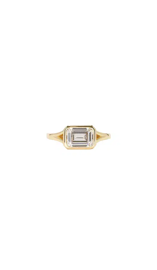 SHASHI Emerald Cut Bezel Ring