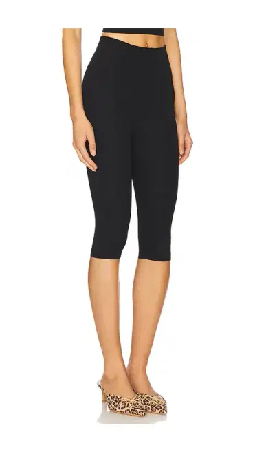 Commando Neoprene Capri Legging | Thumbnail 2 Commando Neoprene Capri Legging | Thumbnail 2