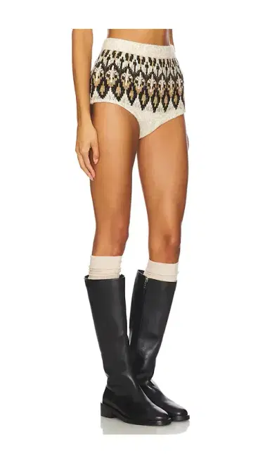 Steve Madden Mariella Hot Short | Thumbnail 2