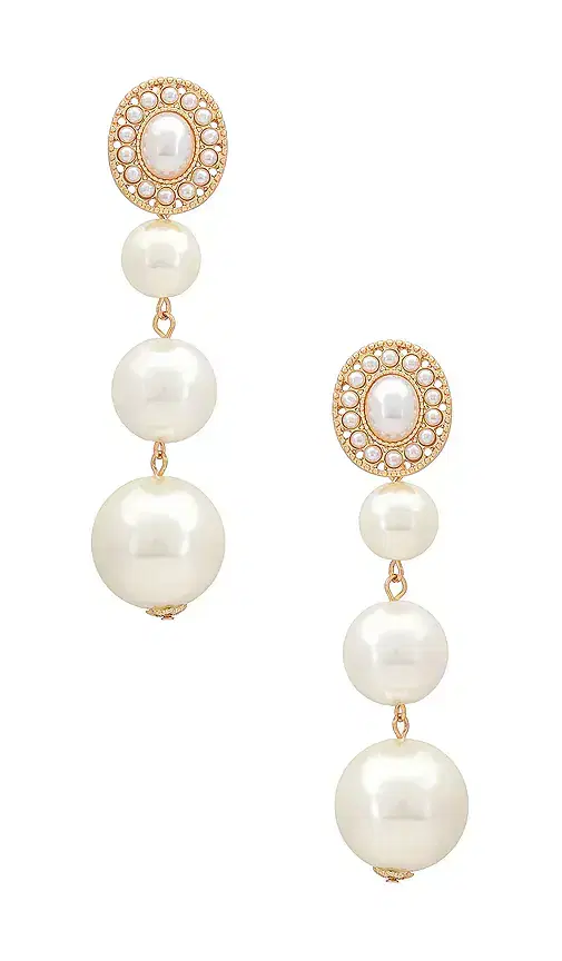 Graduating Pearl Dangle Earrings