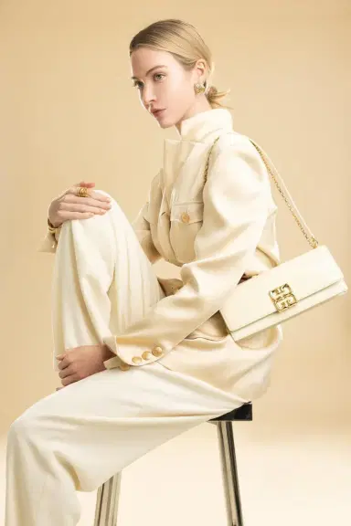 Givenchy 4G Liquid Clutch Bag | Thumbnail 2 Givenchy 4G Liquid Clutch Bag | Thumbnail 2