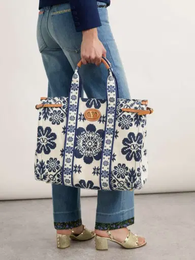 Valentino Garavani Antibes Large Leather-trimmed Floral-jacquard Tote | Thumbnail 2