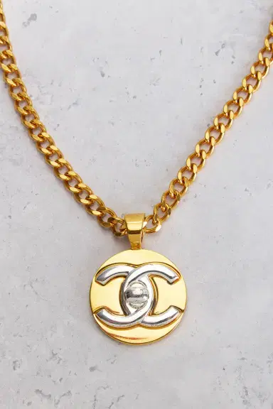 chanel Chanel 1997 CC Turnlock Necklace | Thumbnail 3