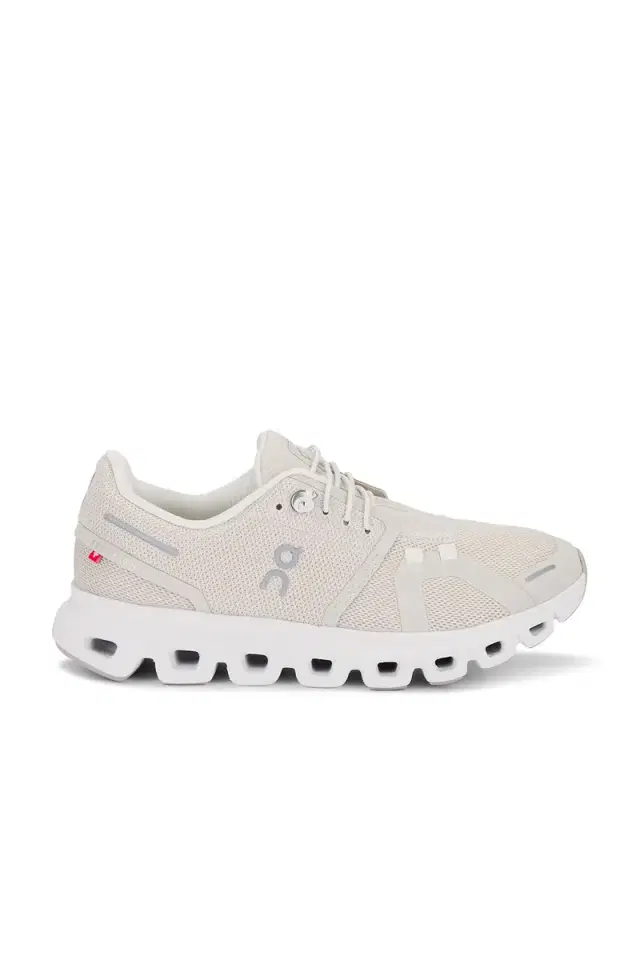 On Cloud 6 Sneaker