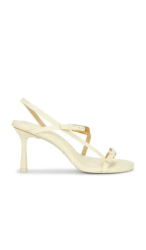 Simona Sandal