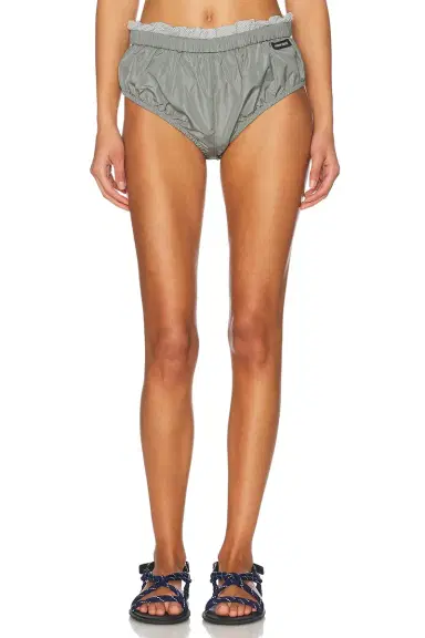 Miu Miu Hot Short | Thumbnail 1