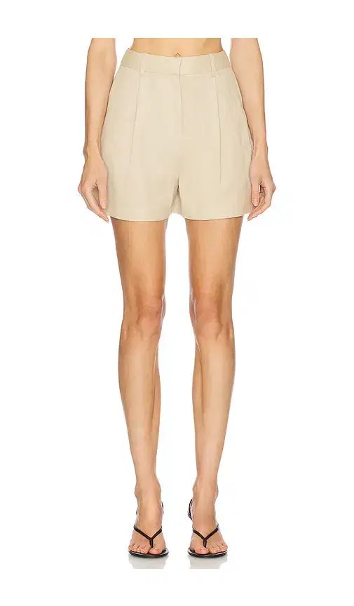 L'Academie Leala Short