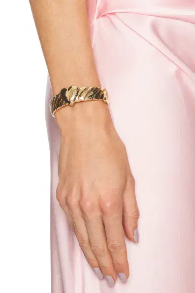 Timeless Precious Beige Heart Bracelet | Thumbnail 2