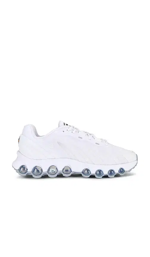 Nike Air Max DN8 Sneakers