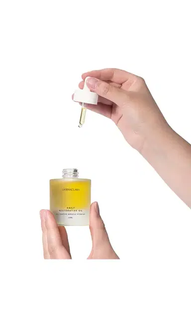 Dermaclara Daily Restorative Oil | Thumbnail 2 Dermaclara Daily Restorative Oil | Thumbnail 2