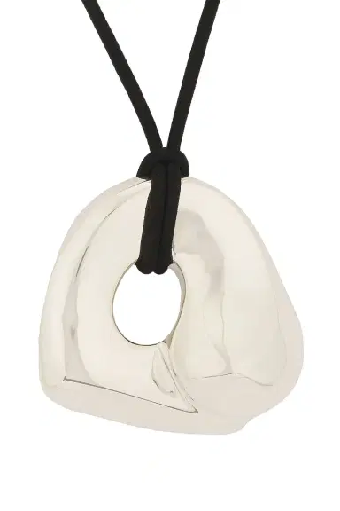 AGMES Gertrude Pendant Necklace | Thumbnail 2