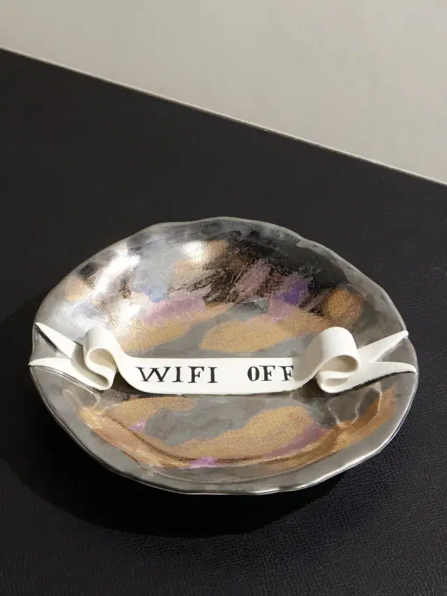L'Objet Ruan Hoffmann Wifi Off Painted Earthenware Plate - Men