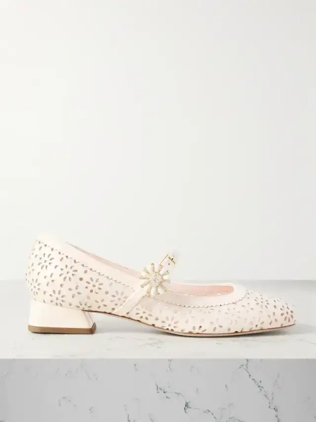 Roger Vivier New Très Vivier Perforated Leather Mary Jane Pumps