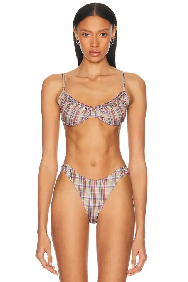Heavy Manners Ruffled Up Underwire Bikini Top