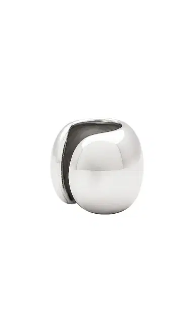 Ettika Chunky Metal Ear Cuff | Thumbnail 2