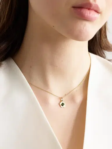 STONE AND STRAND Flower Child 14-karat Gold Chrome Diopside Necklace | Thumbnail 2 STONE AND STRAND Flower Child 14-karat Gold Chrome Diopside Necklace | Thumbnail 2