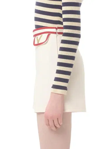 Valentino Garavani Women's Crepe Couture Shorts - Red | Thumbnail 4