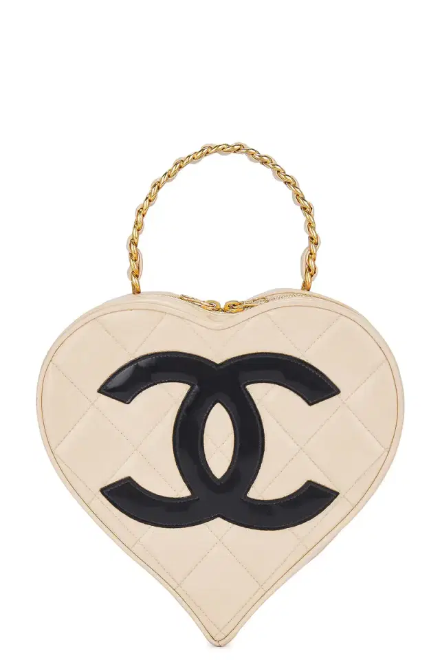 chanel Chanel 1994 Patent Heart Vanity Bag