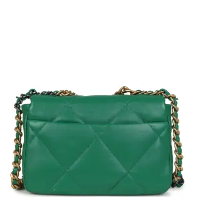 Chanel Chanel Medium 19 Flap Green Shiny Lambskin Mixed Metal Hardware | Thumbnail 4 Chanel Chanel Medium 19 Flap Green Shiny Lambskin Mixed Metal Hardware | Thumbnail 4