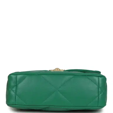 Chanel Chanel Medium 19 Flap Green Shiny Lambskin Mixed Metal Hardware | Thumbnail 6 Chanel Chanel Medium 19 Flap Green Shiny Lambskin Mixed Metal Hardware | Thumbnail 6