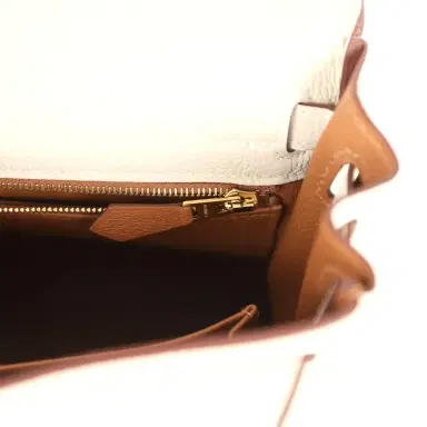 HERMÈS Hermes Special Order (HSS) Kelly Retourne 25 Craie Verso Togo Brushed Gold Hardware | Thumbnail 9 HERMÈS Hermes Special Order (HSS) Kelly Retourne 25 Craie Verso Togo Brushed Gold Hardware | Thumbnail 9