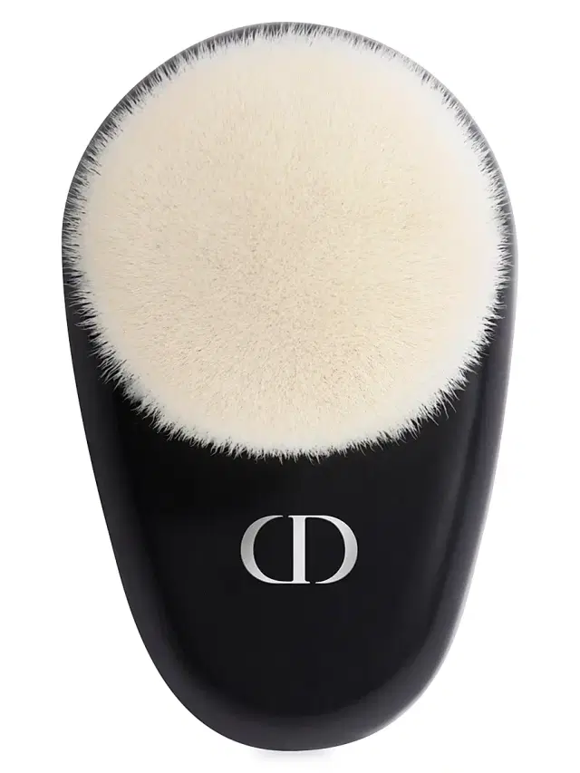 Women's  Backstage Face Brush N.18 Multi-Use Complexion Brush