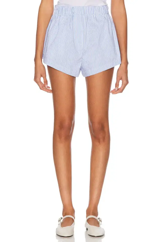 L'Academie Skye Short
