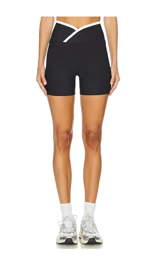 YEAR OF OURS Recycled 6 V Waist Biker Short