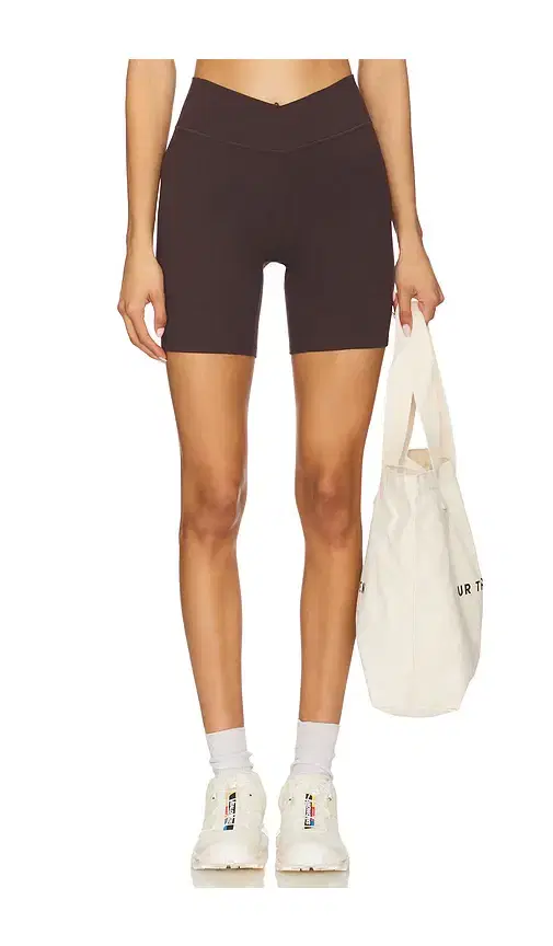 437 The V Short