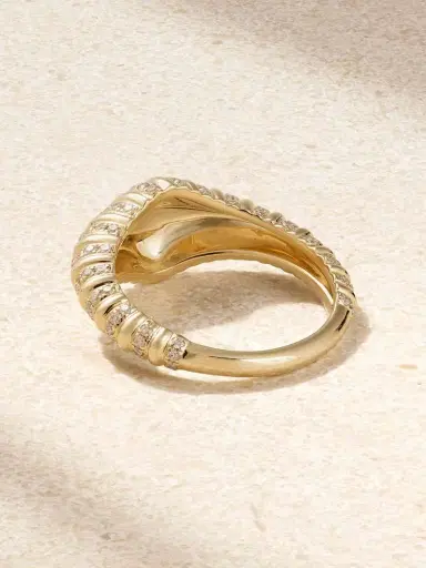 Yvonne Léon Nano Chevalière Berlingot 9-karat Gold Diamond Ring | Thumbnail 3 Yvonne Léon Nano Chevalière Berlingot 9-karat Gold Diamond Ring | Thumbnail 3