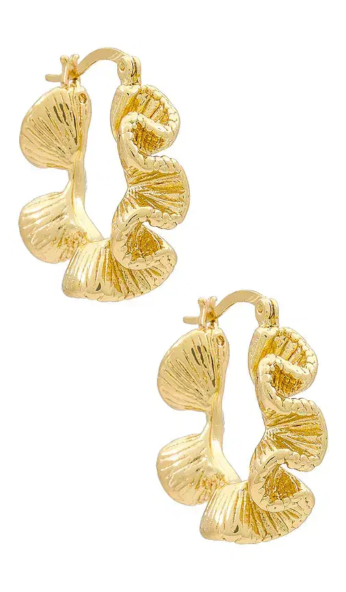 Amber Sceats x REVOLVE Wave Hoops