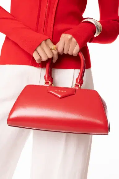 Givenchy Antigona Small Bag - Vermillion | Thumbnail 3
