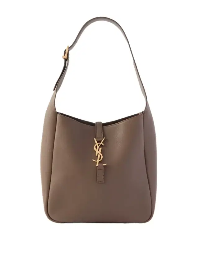 Le 5 À 7 Supple Small Leather Shoulder Bag
