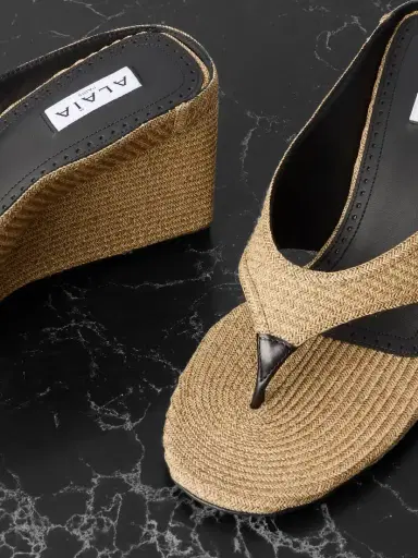 Alaïa Leather-trimmed Woven Raffia Wedge Sandals | Thumbnail 4 Alaïa Leather-trimmed Woven Raffia Wedge Sandals | Thumbnail 4
