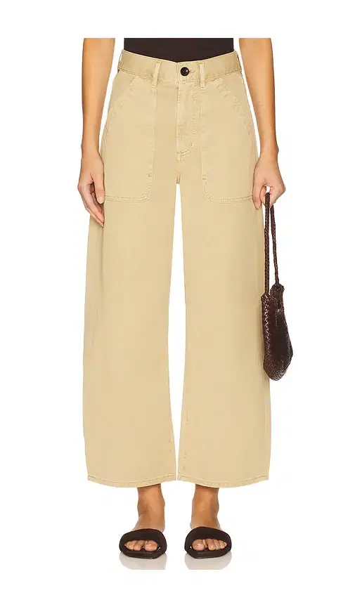 Ayla Cargo Crop