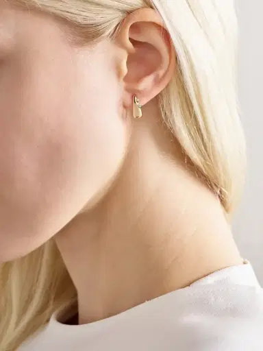 Mizuki 14-karat Gold Diamond Hoop Earrings | Thumbnail 2 Mizuki 14-karat Gold Diamond Hoop Earrings | Thumbnail 2