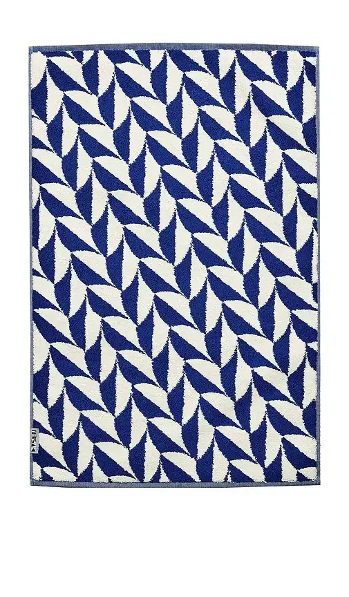 Dusen Dusen Scallop Bath Mat
