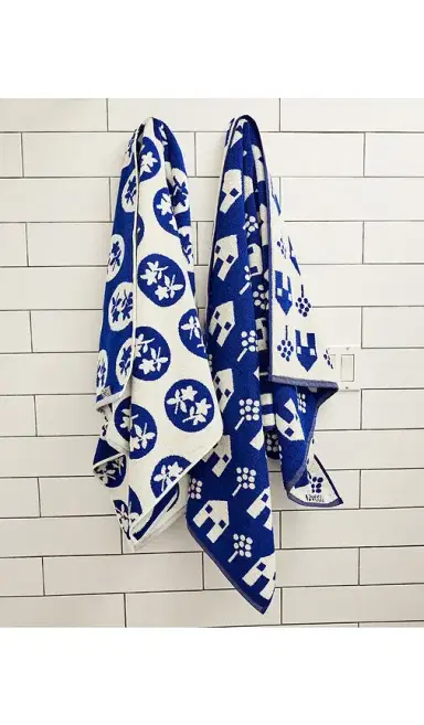 Dusen Dusen Bouquet Bath Towel | Thumbnail 2