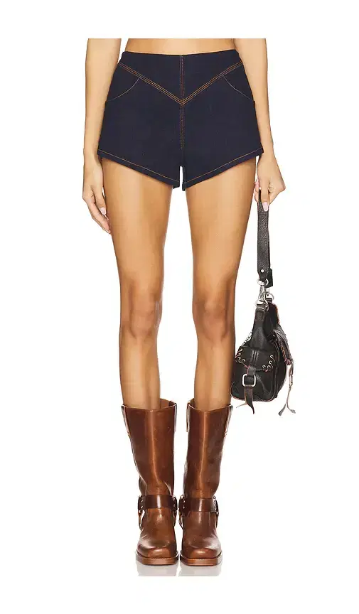 Alba Short