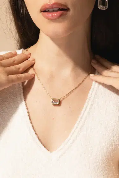 GOSHWARA Rock Crystal East West Pendant Necklace | Thumbnail 3